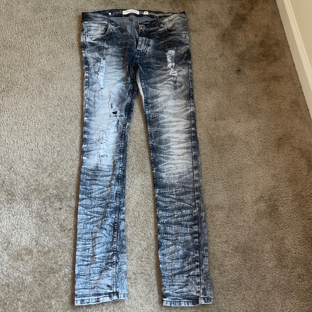 New evolution in design jeans size 32 never warn